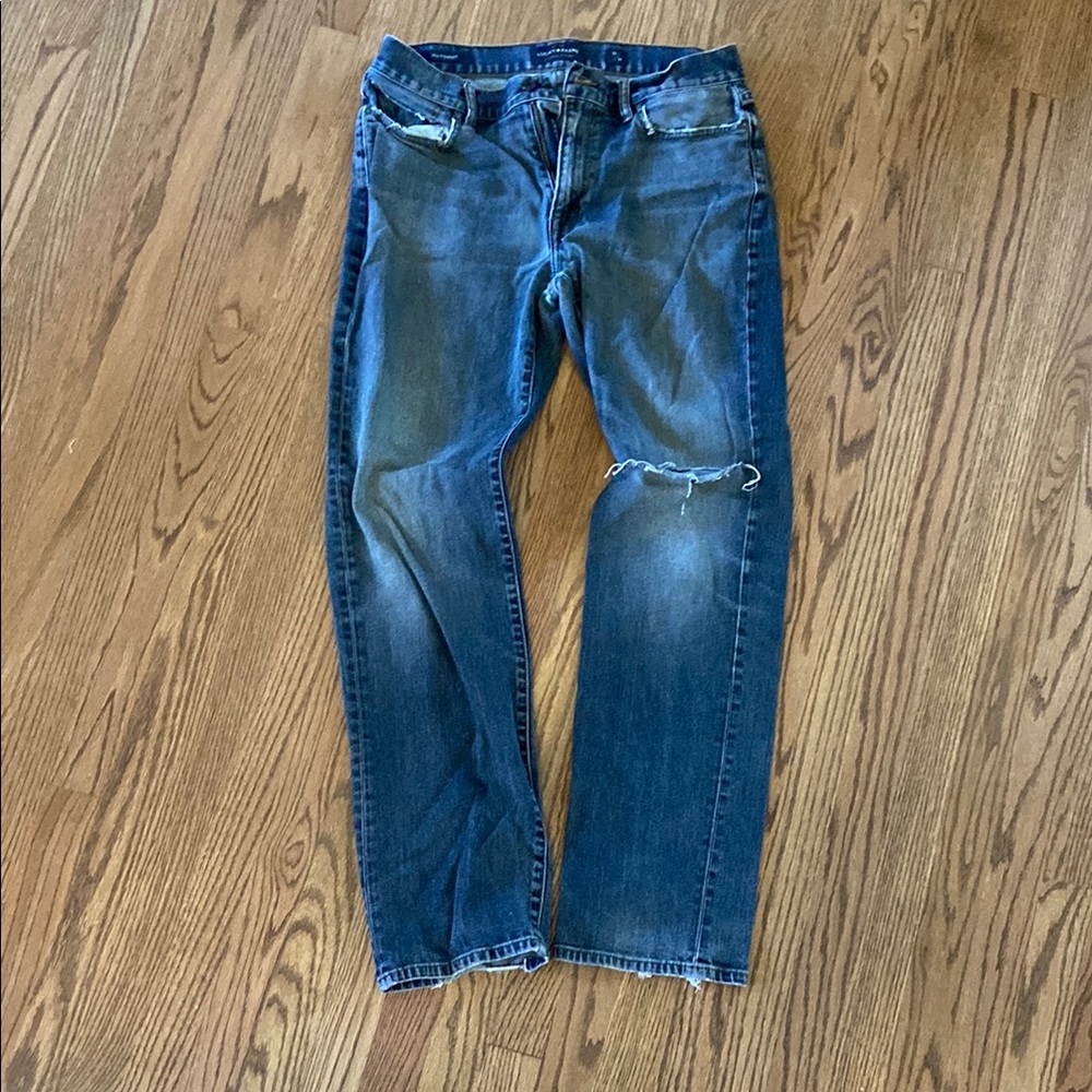 33x34 Ripped Knee Jeans